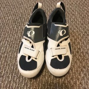 PEARL iZUMi Cycle Shoes - 41.5 (8.5US)
